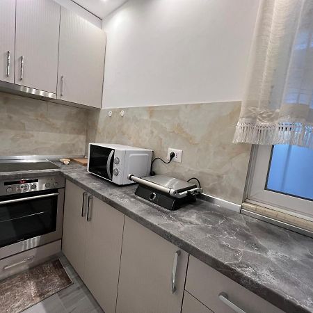 Apartment Tirana On Myslym Shyri Ngoại thất bức ảnh