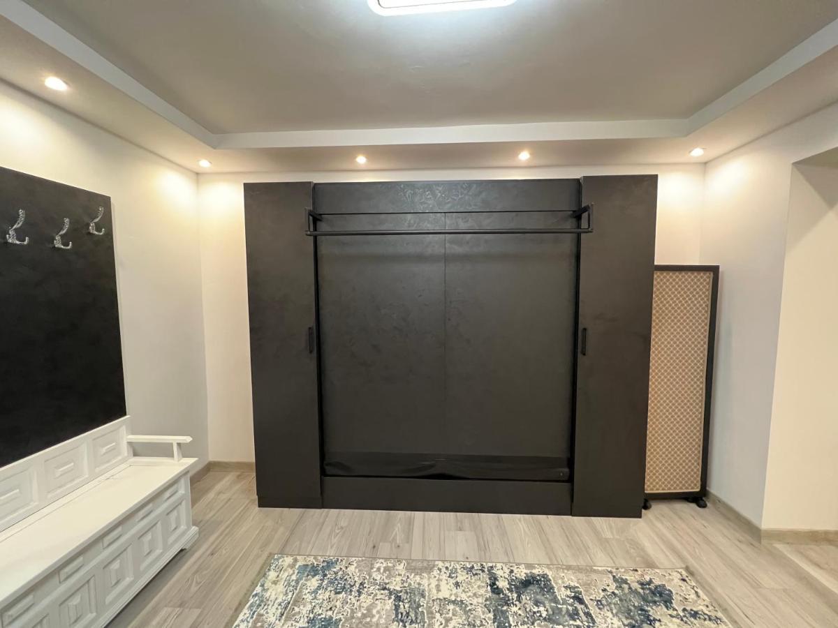 Apartment Tirana On Myslym Shyri Ngoại thất bức ảnh